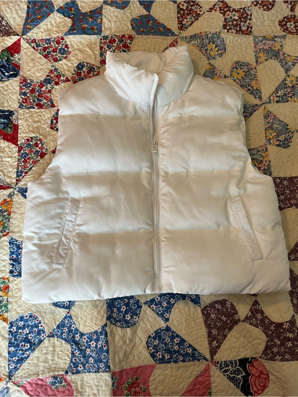Thread & Supply Women's White Puffer Vest Jacket Small